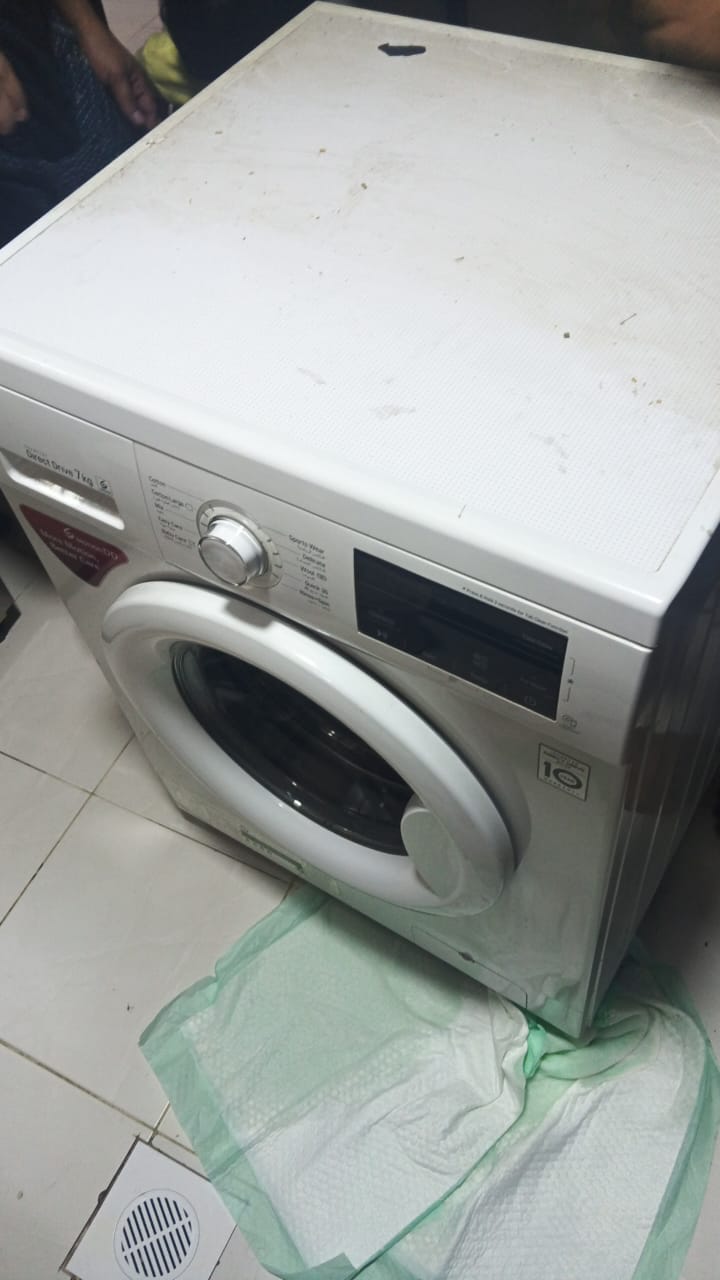 Direct-drive front-load washing machine attended in a UAE home